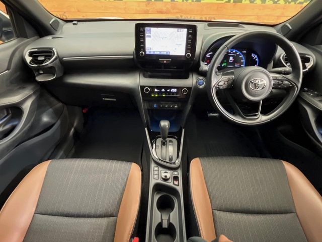 YARIS CROSS HYBRID