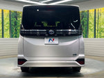 VOXY HYBRID