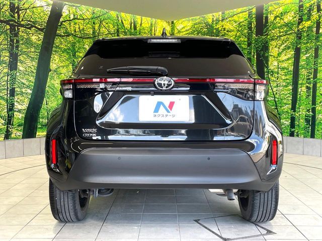 YARIS CROSS