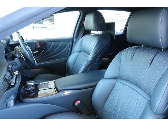 LEXUS LS500h 4WD