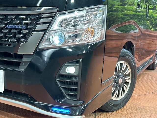 CARAVAN van 2WD