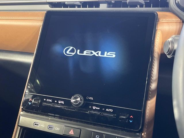 LEXUS LBX