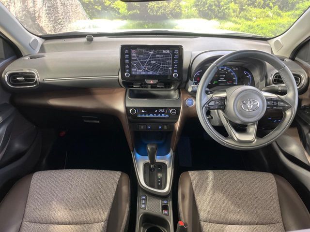 YARIS CROSS HYBRID