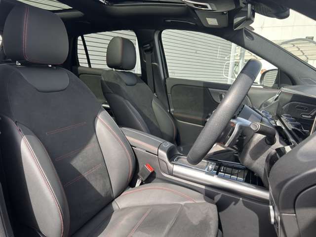 MERCEDES BENZ EQA