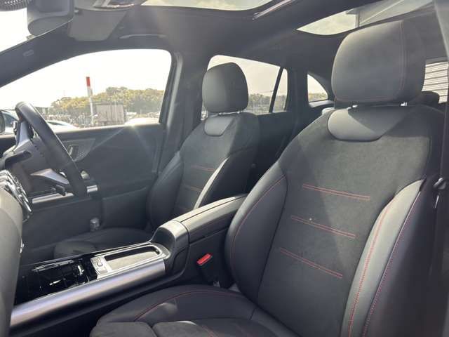 MERCEDES BENZ EQA