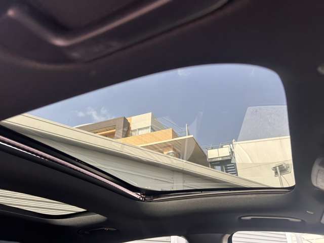 MERCEDES BENZ EQA