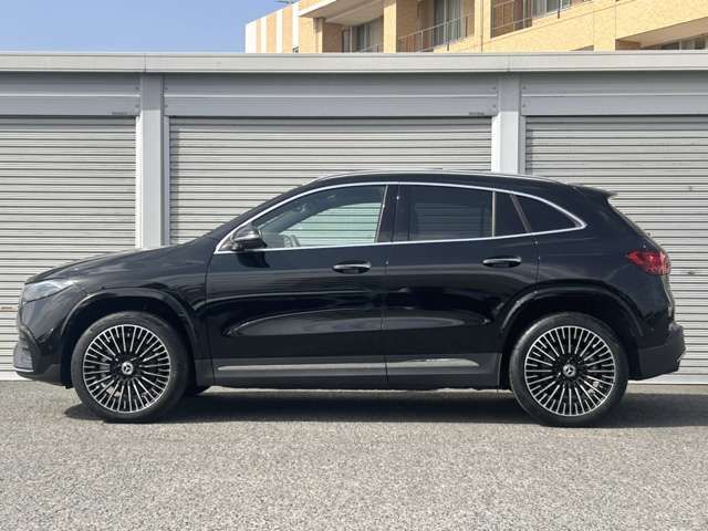 MERCEDES BENZ EQA