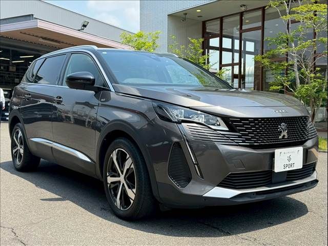 PEUGEOT 5008