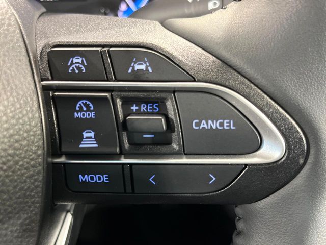 VOXY HYBRID 4WD