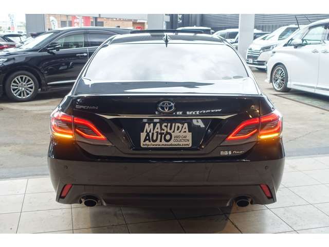 CROWN sedan hybrid 4WD