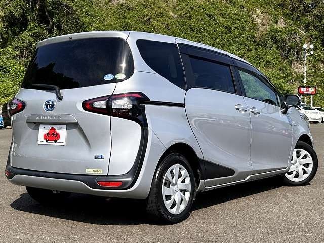 SIENTA HYBRID
