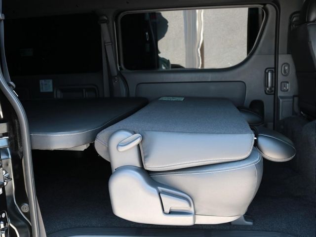 HIACE van 2WD