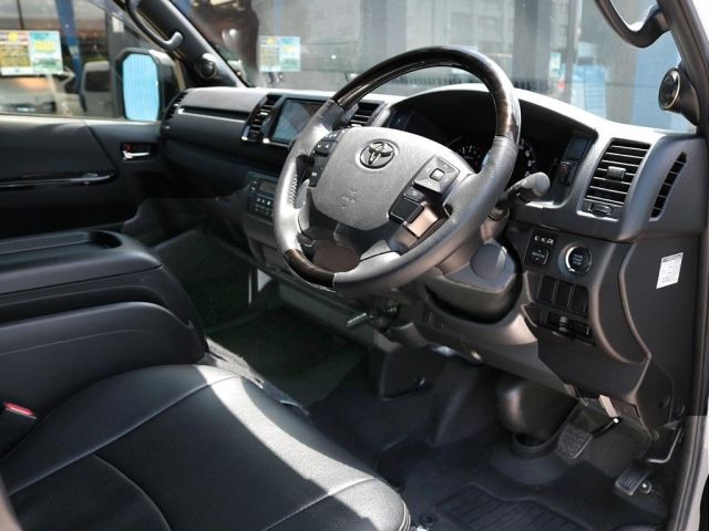 HIACE van 2WD