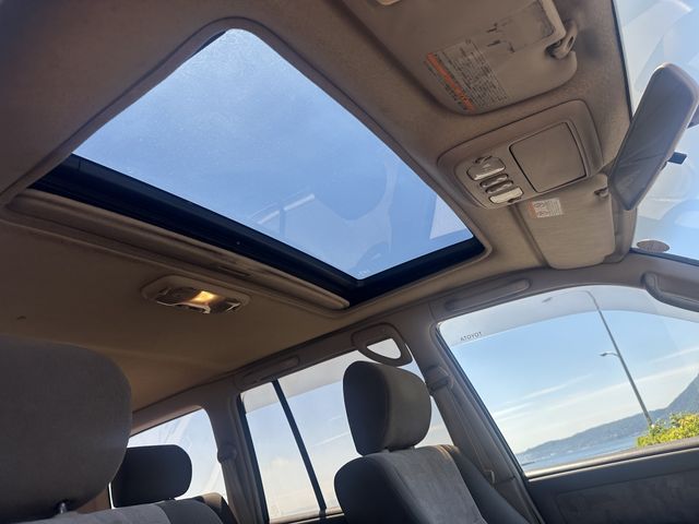 LANDCRUISER van