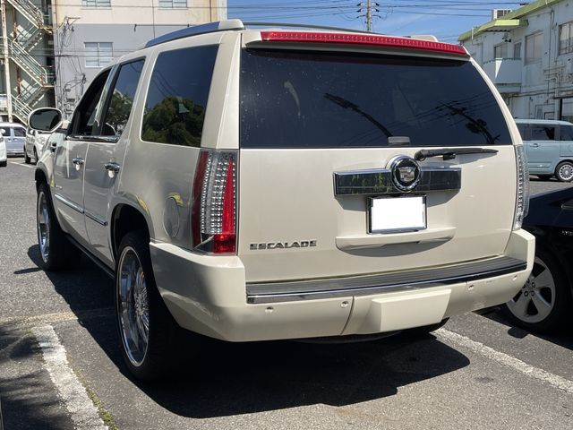 CADILLAC ESCALADE