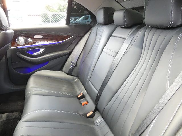 MERCEDES BENZ E class sedan