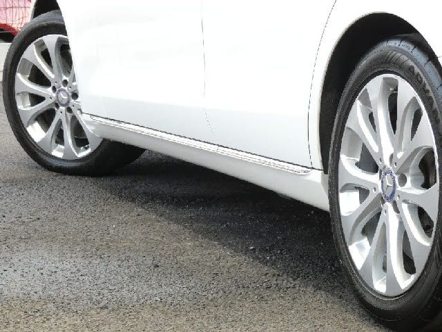 MERCEDES BENZ E class sedan