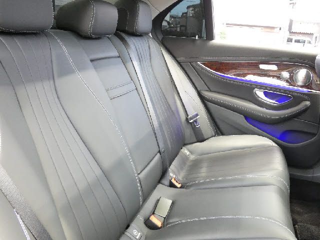 MERCEDES BENZ E class sedan