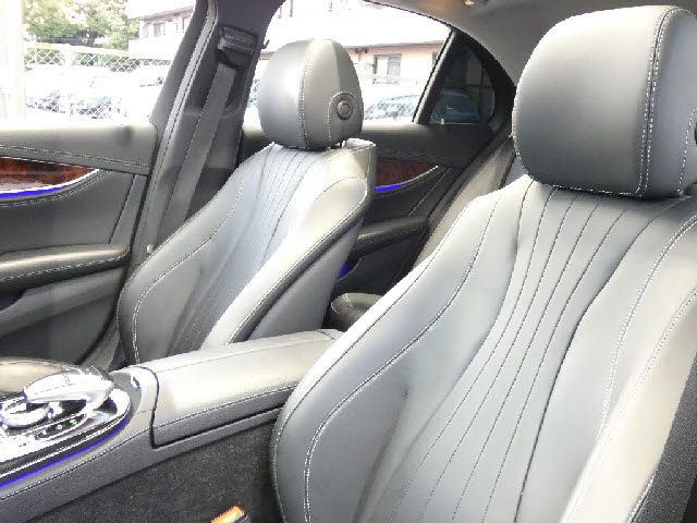 MERCEDES BENZ E class sedan
