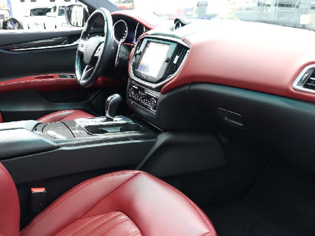 MASERATI GHIBLI Sedan