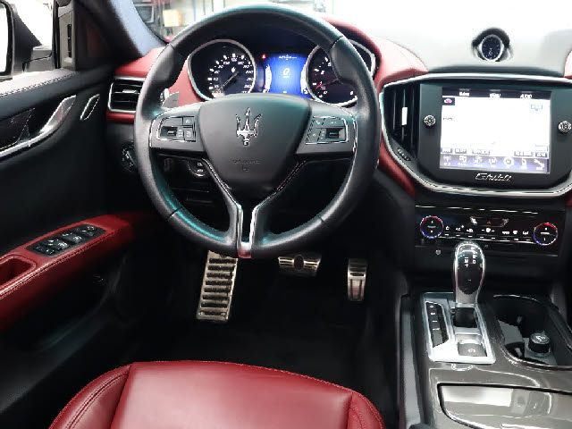 MASERATI GHIBLI Sedan