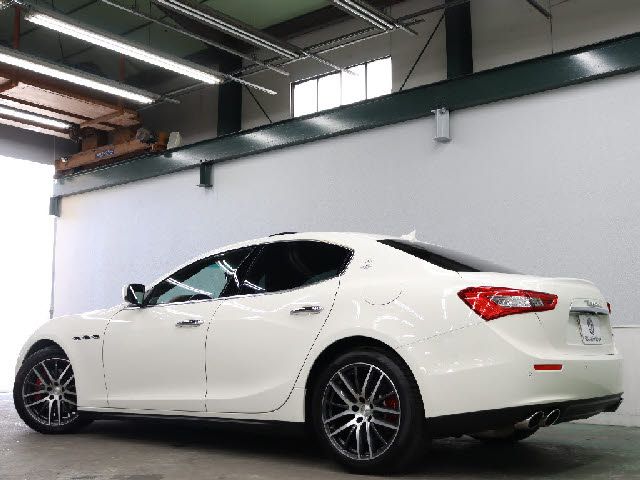 MASERATI GHIBLI Sedan