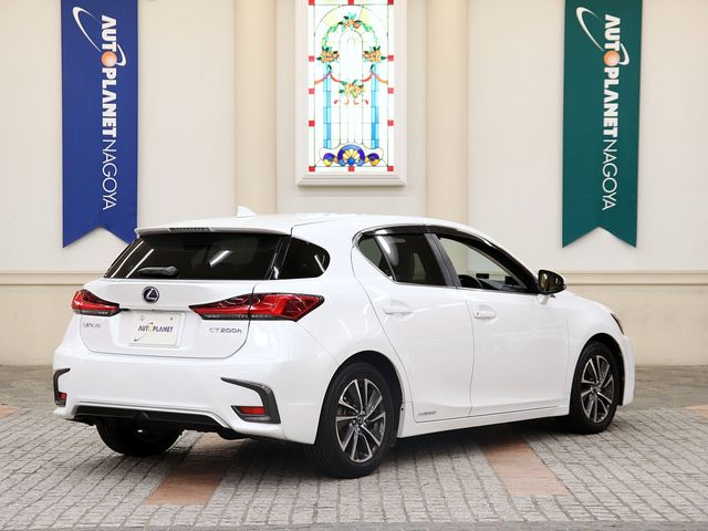 LEXUS CT200h