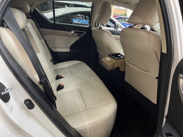 LEXUS CT200h