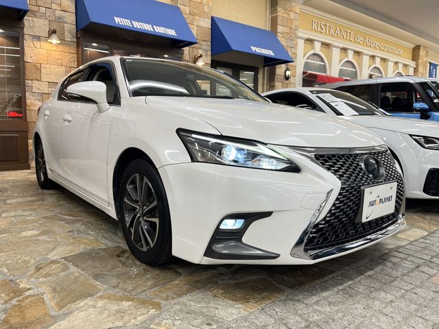 LEXUS CT200h