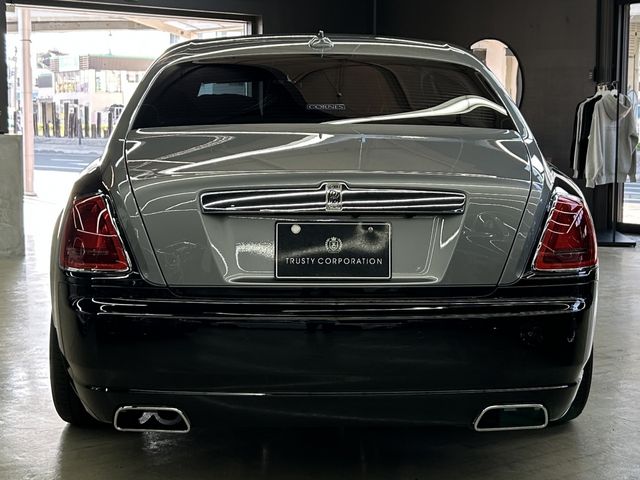 ROLLS-ROYCE