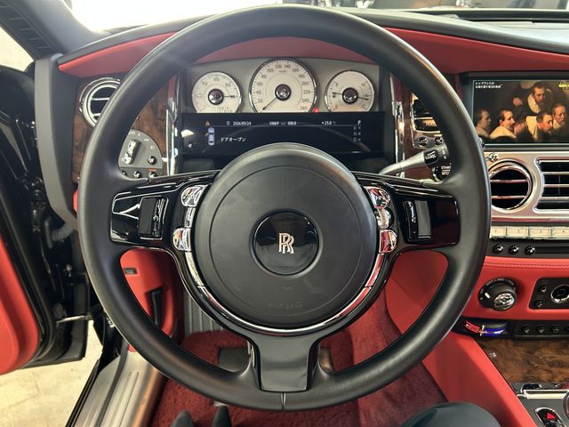 ROLLS-ROYCE