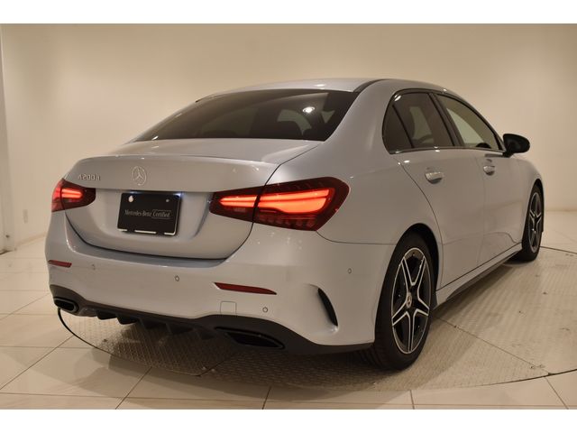 MERCEDES BENZ A class sedan