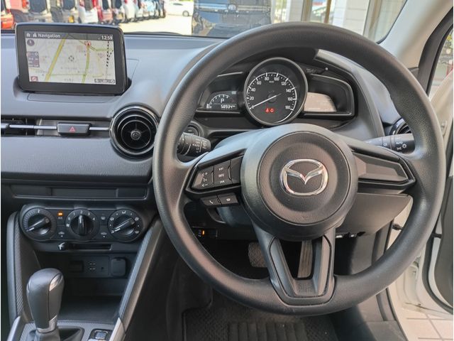 MAZDA2
