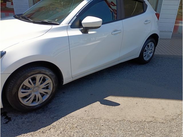 MAZDA2