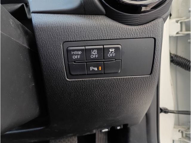 MAZDA2