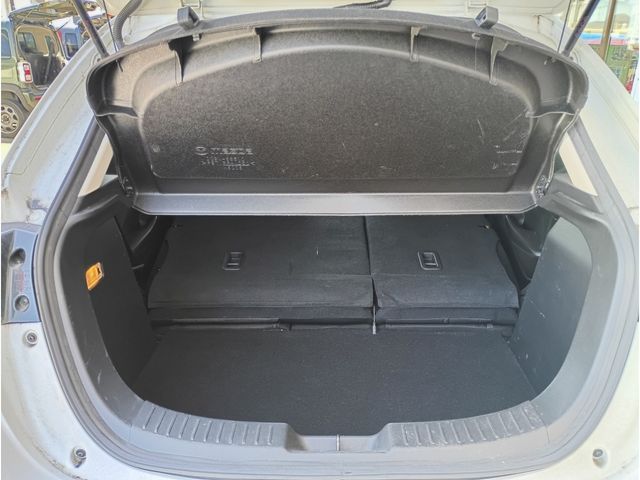 MAZDA2