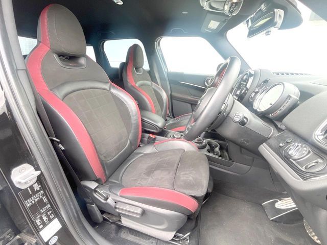 BMW MINI CROSSOVER
