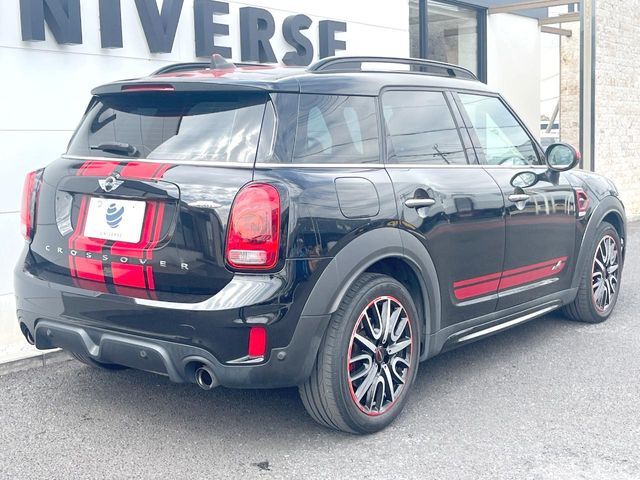 BMW MINI CROSSOVER