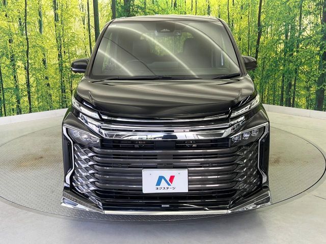 VOXY HYBRID