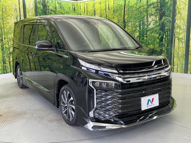 VOXY HYBRID