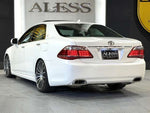 CROWN sedan