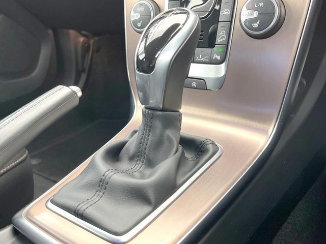 VOLVO V40 CROSS COUNTRY