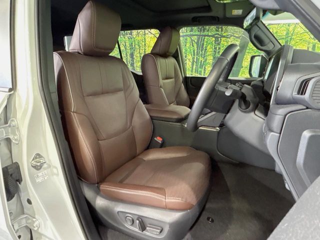 LANDCRUISER 250