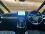VOXY HYBRID