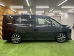 VOXY HYBRID