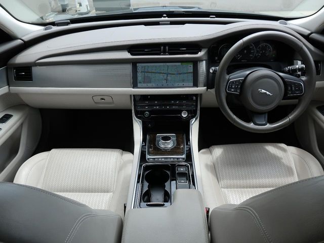 JAGUAR XFseries