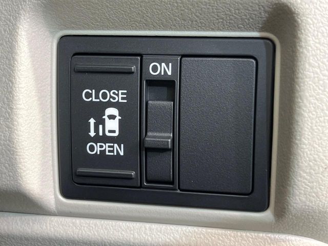 N BOX