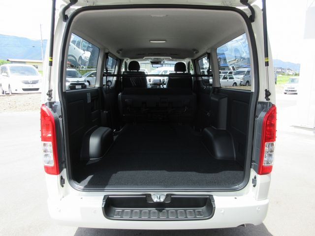 HIACE van 4WD