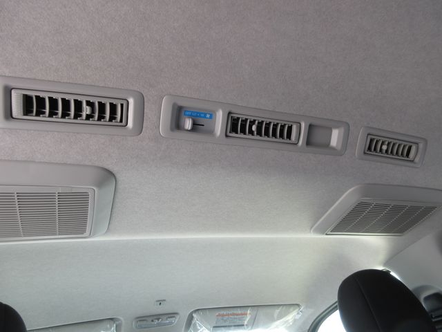 HIACE van 4WD
