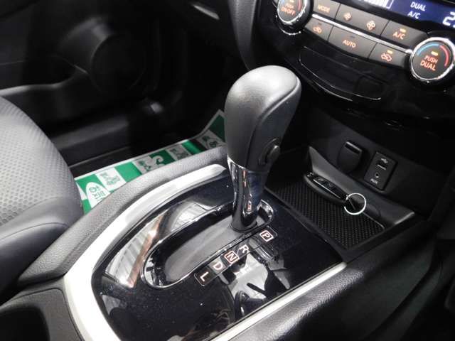 X-TRAIL 4WD